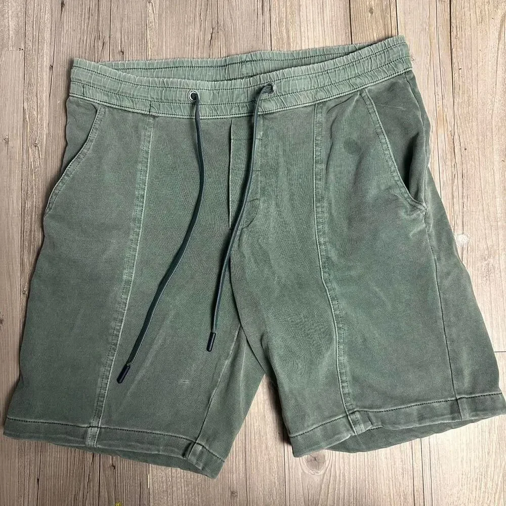 Zara Men's Green and Khaki Shorts